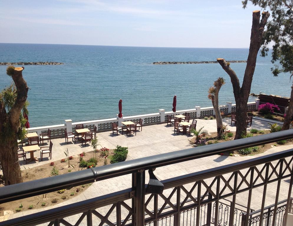 Aquarius Beach Hotel Limassol Exterior photo