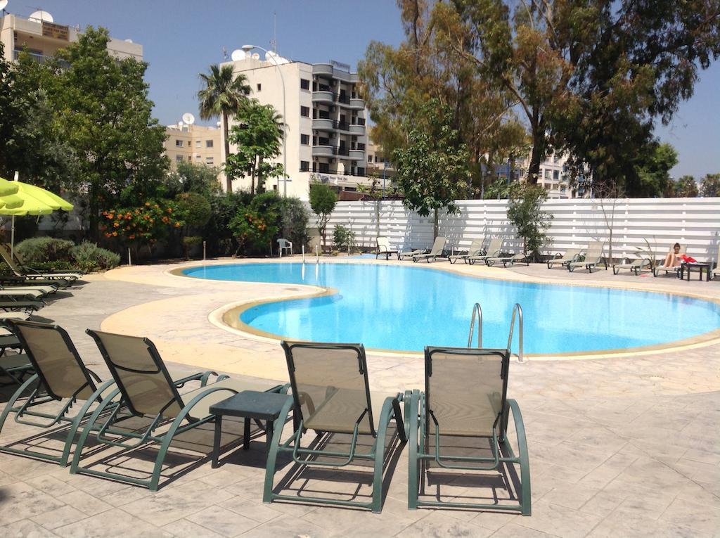 Aquarius Beach Hotel Limassol Exterior photo